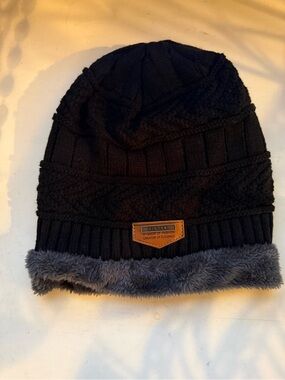 Hindowa Quilted Knit Beanie with Faux Fur Trim - Black